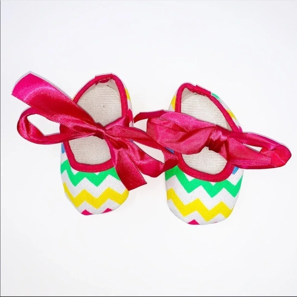 NEW Newborn Baby Girls Crib Shoes Rainbow